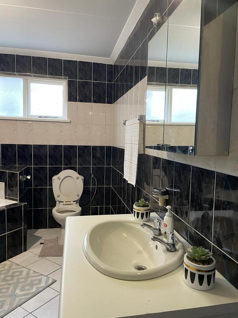 Coastwave Guest House Walvisbaai Buitenkant foto