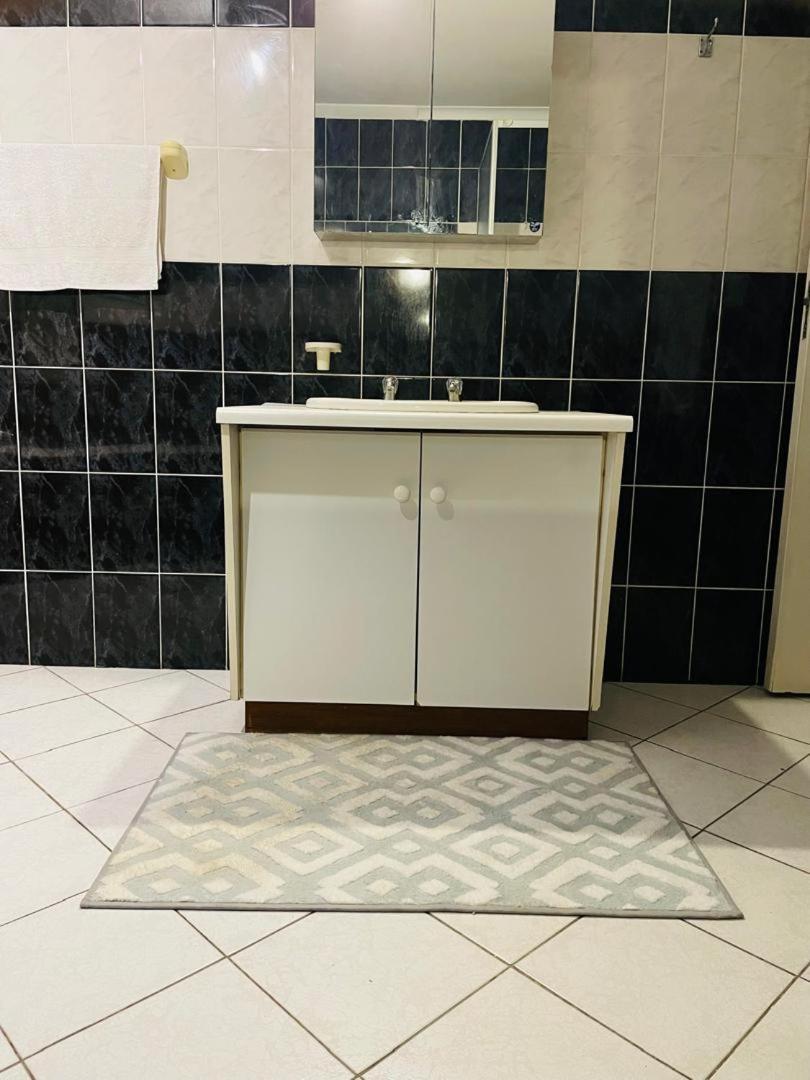 Coastwave Guest House Walvisbaai Buitenkant foto