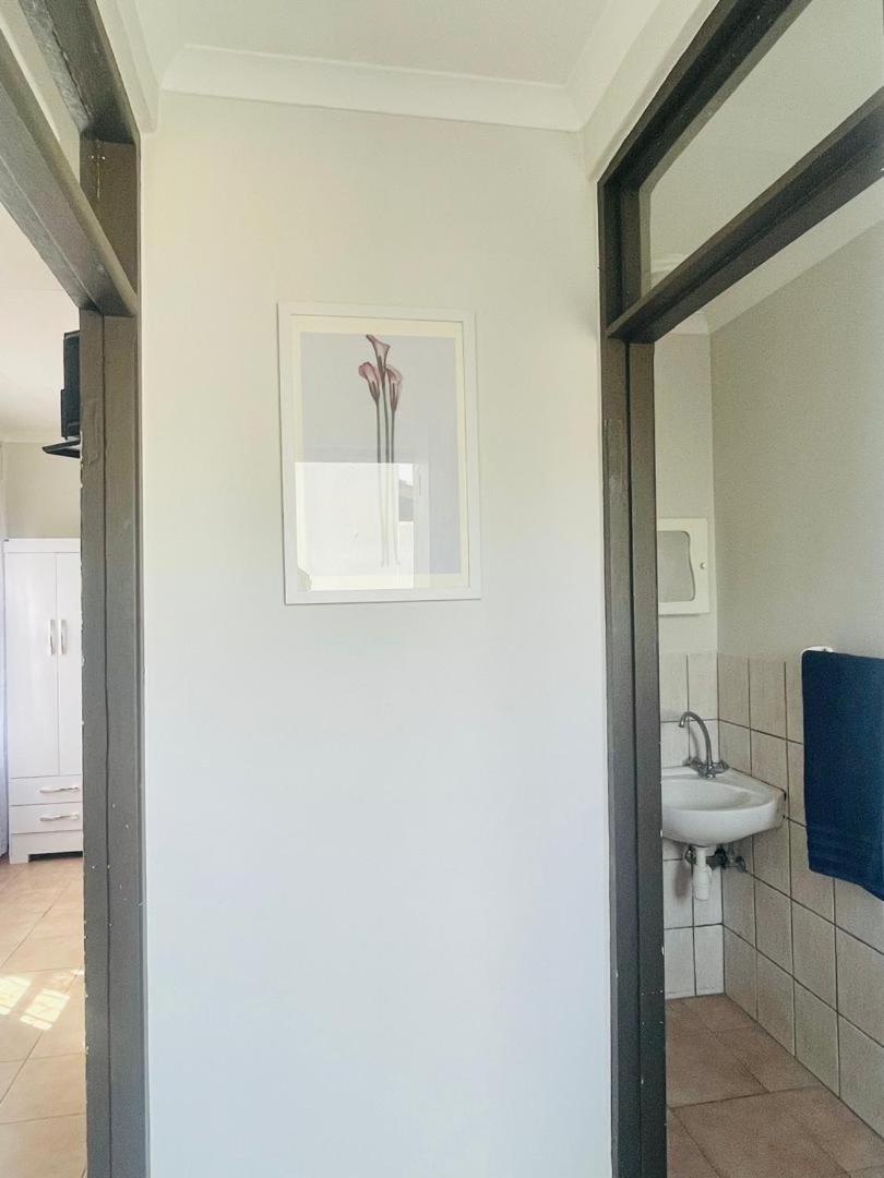 Coastwave Guest House Walvisbaai Buitenkant foto