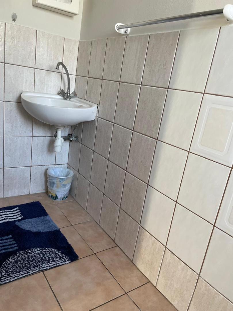 Coastwave Guest House Walvisbaai Buitenkant foto