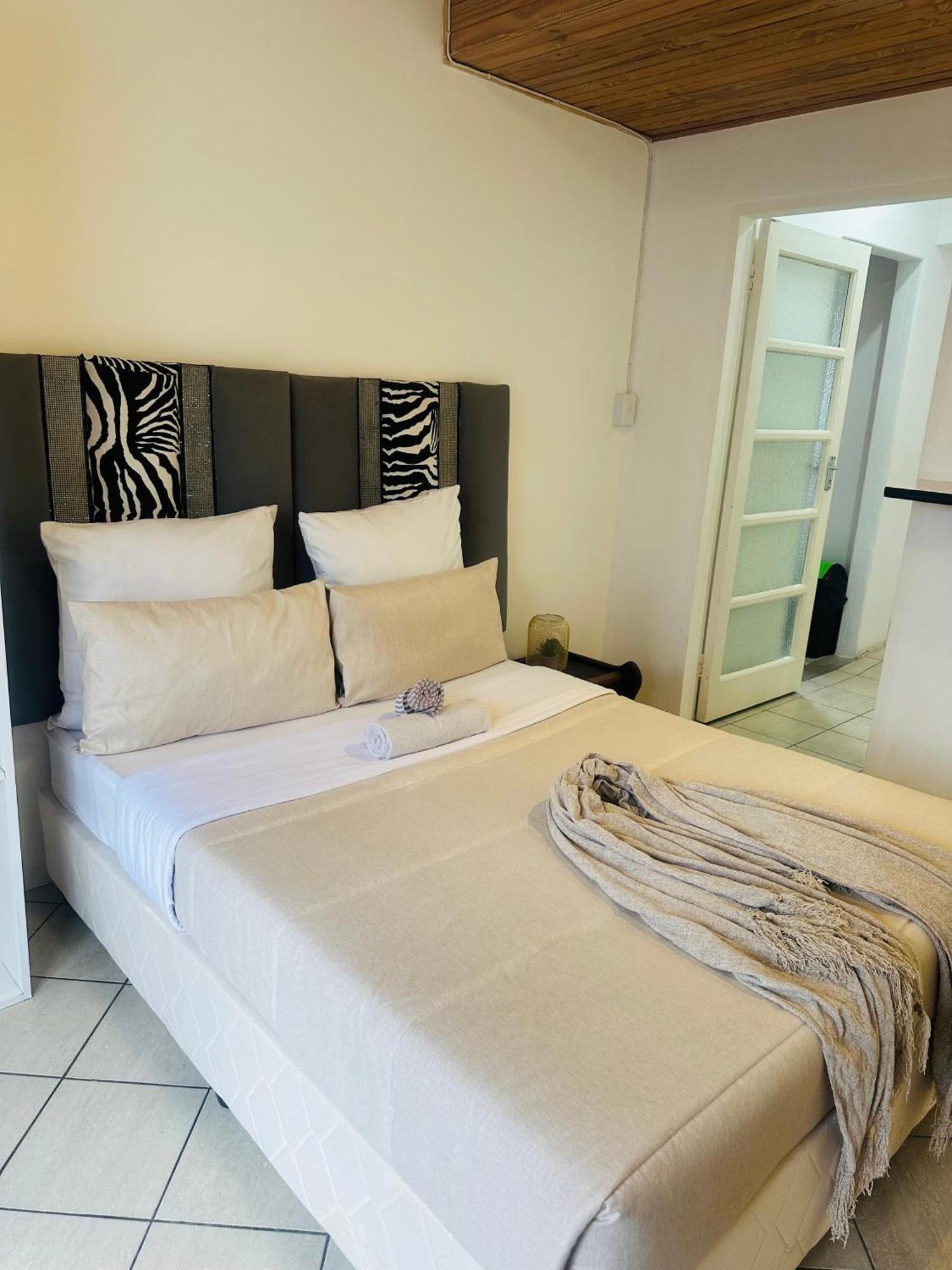 Coastwave Guest House Walvisbaai Buitenkant foto
