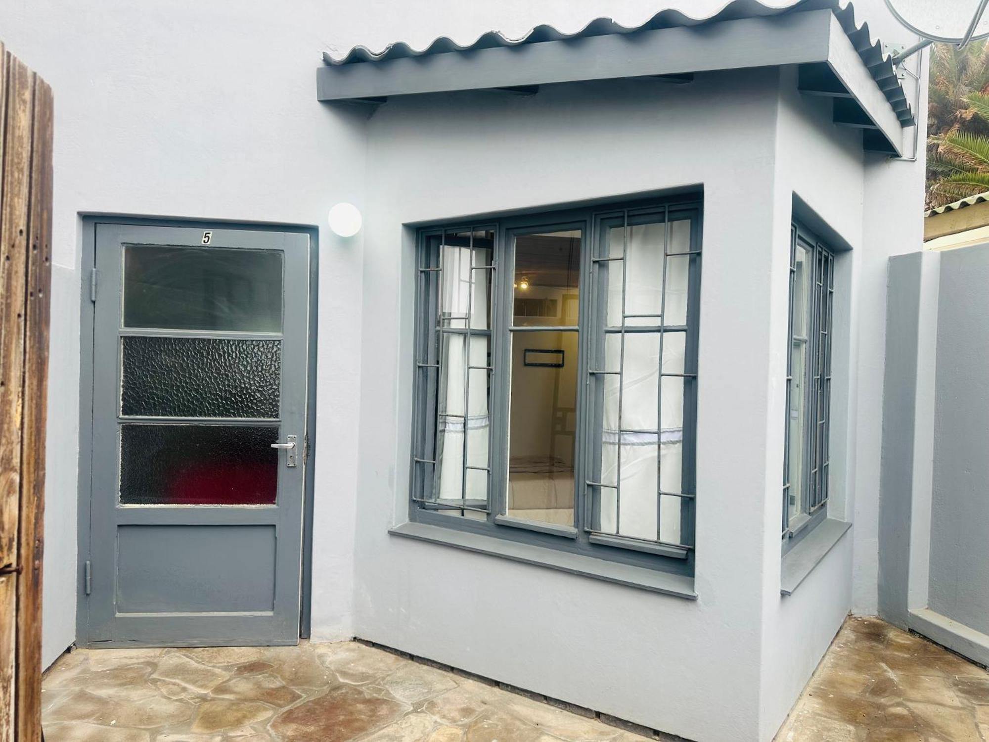 Coastwave Guest House Walvisbaai Buitenkant foto