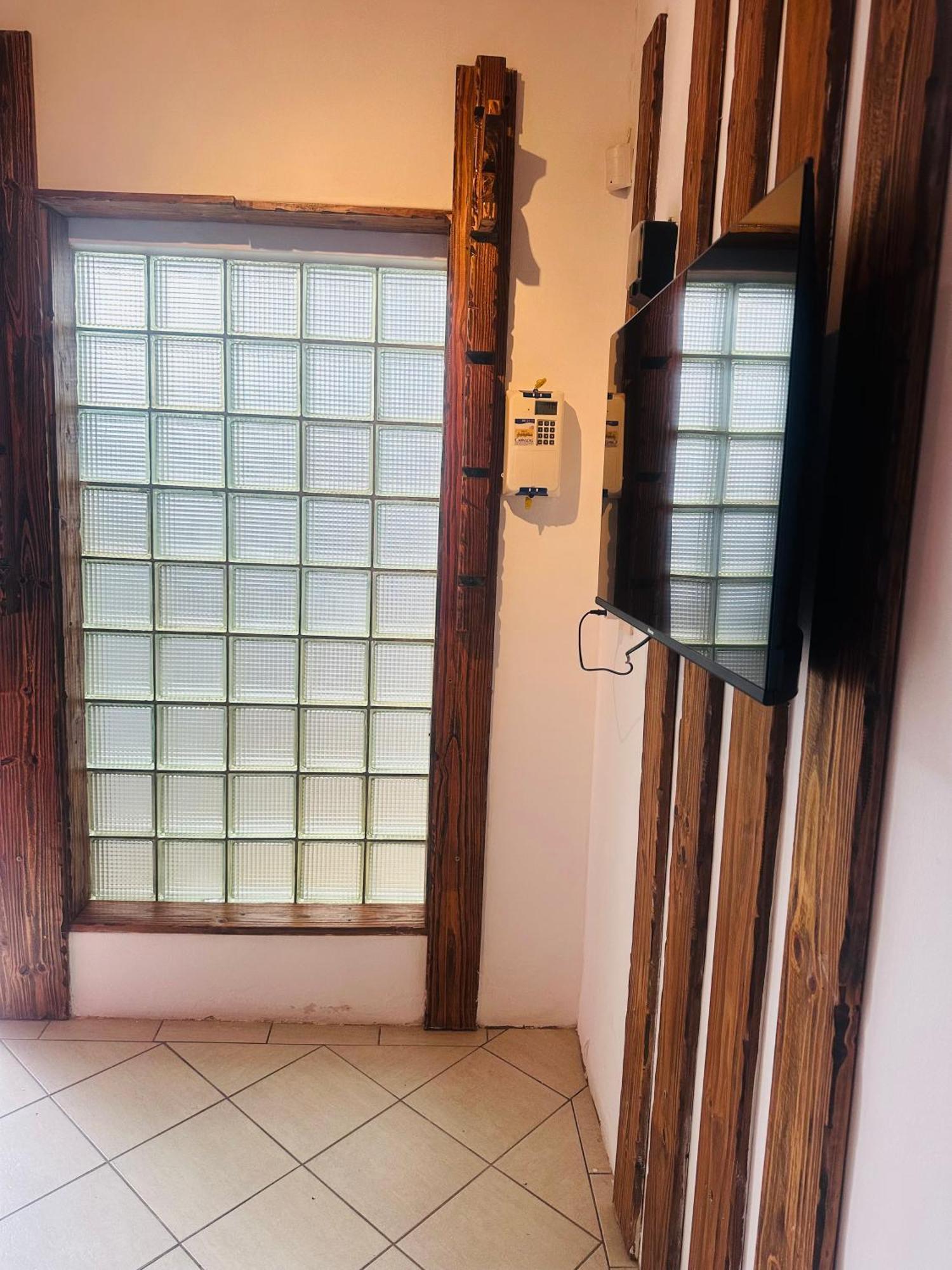 Coastwave Guest House Walvisbaai Buitenkant foto