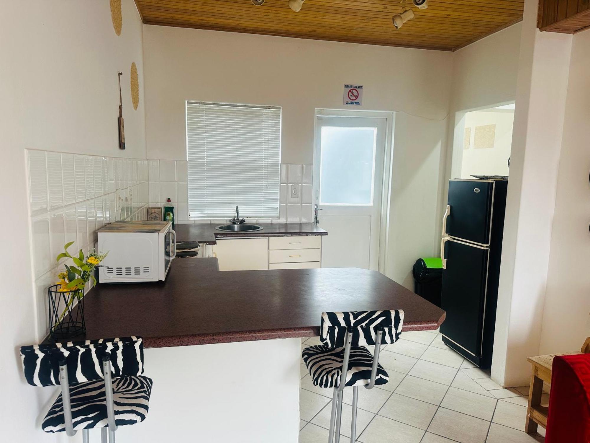 Coastwave Guest House Walvisbaai Buitenkant foto